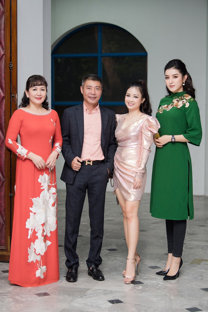 Mai Phương Thuý hờ hững áo vest khoe vòng một gợi cảm khiến fans 'bỏng mắt' - ảnh 14