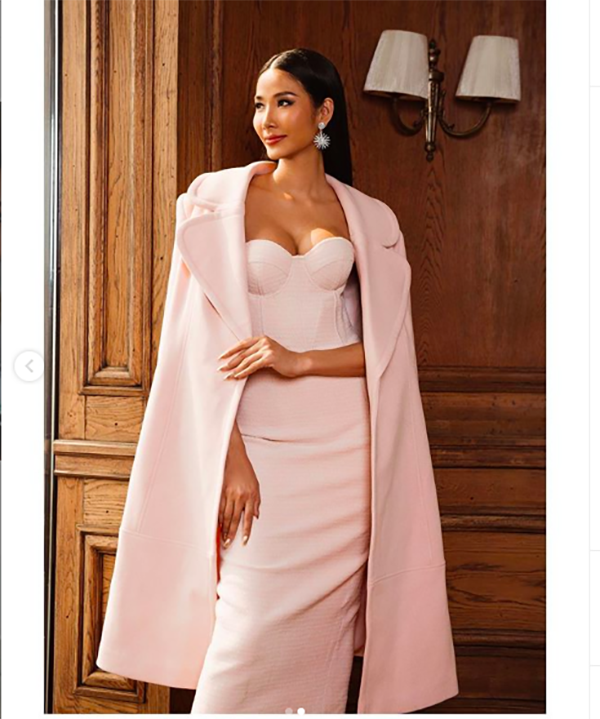 Thay đồ 'chóng mặt' như fashionista, Hoàng Thuỳ 'nổi bần bật' ở Miss Universe - ảnh 2