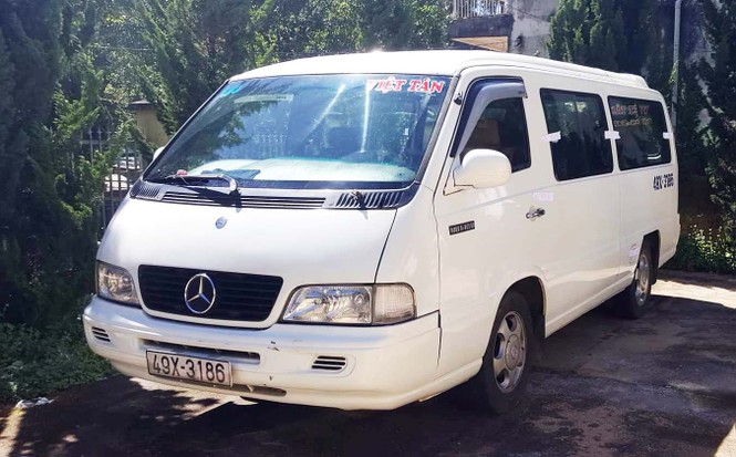 Tài xế lao xe vào cảnh sát ra trình diện - ảnh 1