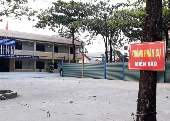 Phát hiện đạn cối khi đào móng thi công dãy phòng học - ảnh 2