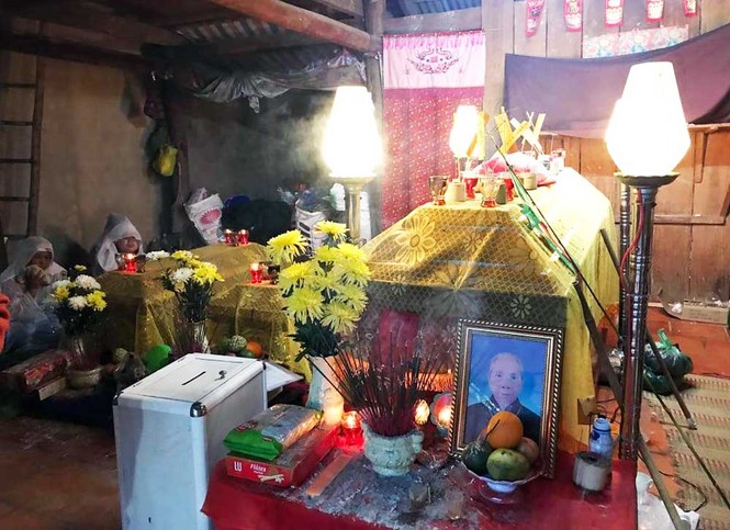 Vụ 3 bà cháu bị nữ hàng xóm sát hại: Người mẹ tuyệt vọng gào gọi tên con - ảnh 1