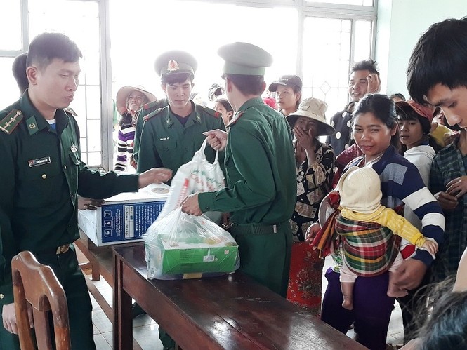 Ấm lòng người dân vùng biên dịp Tết Nguyên đán - ảnh 1