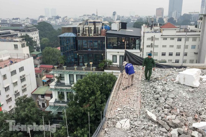Lộ lý do cao ốc sai phép cạnh Hồ Gươm chậm tháo dỡ - ảnh 5