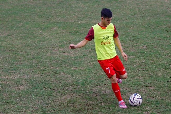 Tiến Linh tập luyện cùng các đồng đội ở U23 Việt Nam - ảnh 3