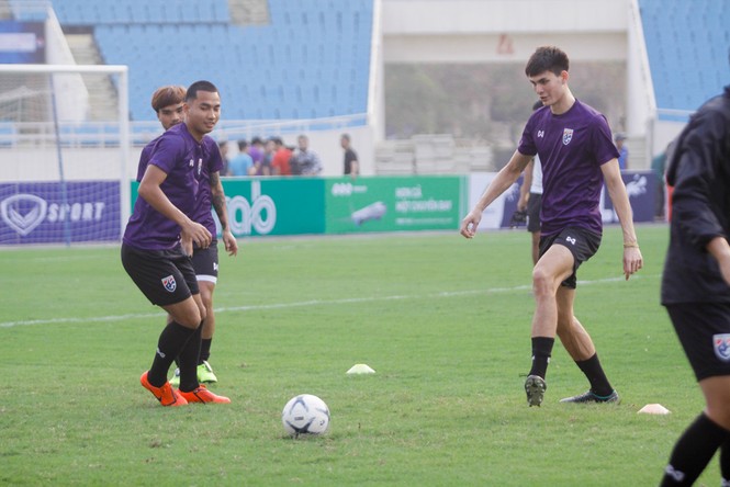 'Đột nhập' buổi tập của U23 Thái Lan trên sân Mỹ Đình - ảnh 10