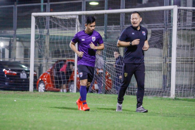 U23 Thái Lan 'rớt' tiền vệ công trước trận với U23 Việt Nam - ảnh 1