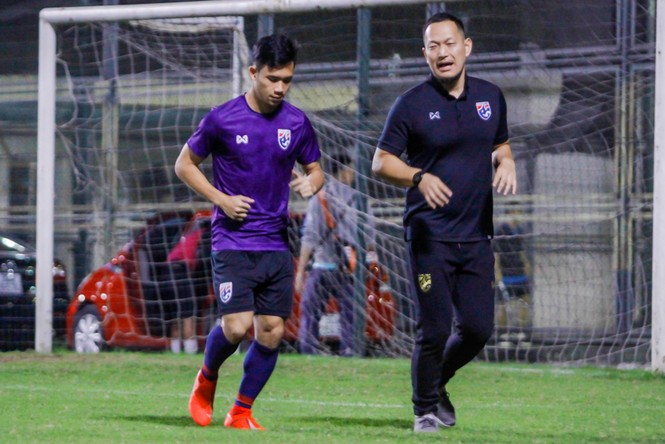 U23 Thái Lan 'rớt' tiền vệ công trước trận với U23 Việt Nam - ảnh 2
