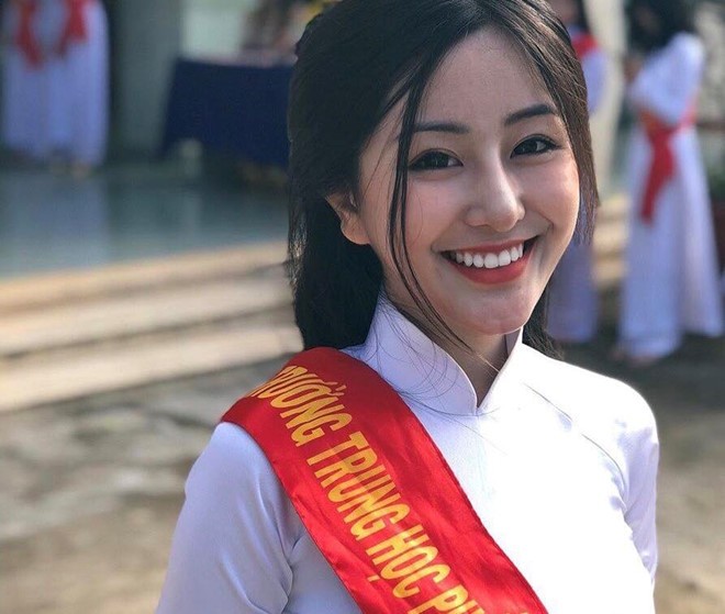 Loạt hot girl sinh năm 2001 đang ôn tập cho kỳ thi THPT quốc gia - ảnh 10