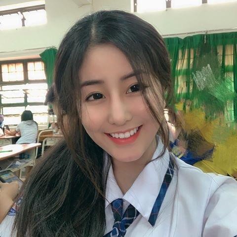 Loạt hot girl sinh năm 2001 đang ôn tập cho kỳ thi THPT quốc gia - ảnh 11