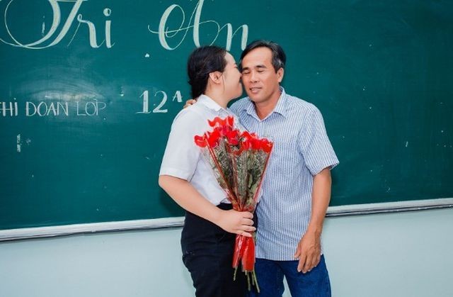 Xúc động ảnh kỷ yếu đặc biệt 'Có những điều con chưa dám nói' - ảnh 7