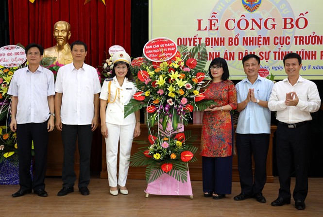 Điều động, bổ nhiệm nhân sự 5 địa phương - ảnh 5