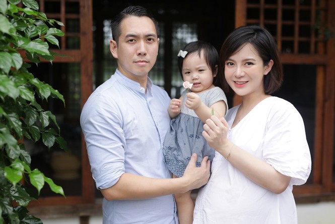 Hot girl Tú Linh M.U không màng showbiz, hài lòng việc làm vợ, làm mẹ - ảnh 4