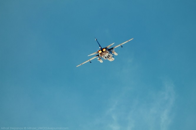 Cận cảnh cường kích Su-24 khiến hải quân Mỹ thất thần - ảnh 14