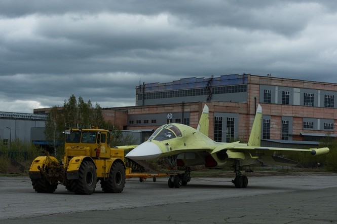 Vào nơi khai sinh ‘xe tăng bay’ Su-34 - ảnh 18