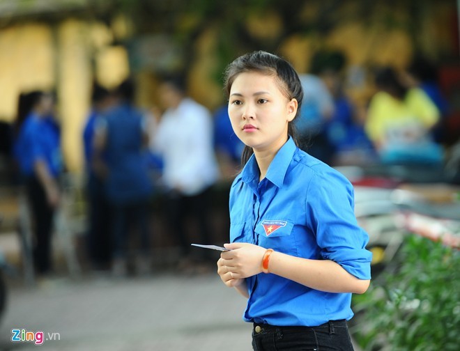 Dàn nữ sinh tình nguyện xinh đẹp của HV Hành chính - ảnh 1
