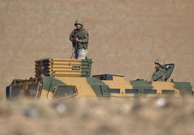 Cận cảnh Kobani trong vòng vây phiến quân IS - ảnh 9