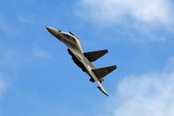 Su-30MKI Ấn Độ bay ngàn dặm tới Anh đọ sức cùng Typhoon - ảnh 2