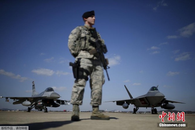Mỹ đưa F-22 tới Hàn Quốc, báo Trung Quốc nói ‘bầy sói đang đến’ - ảnh 1