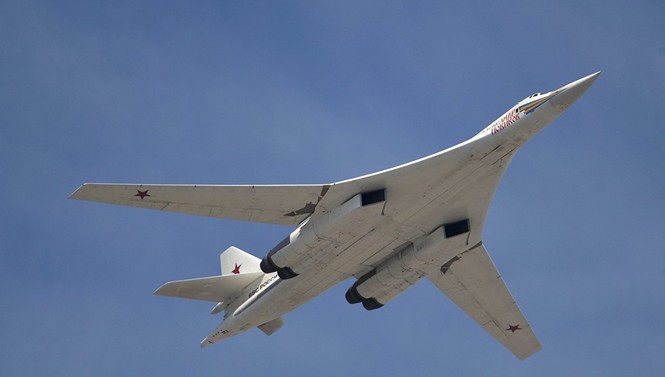 ‘Thiên nga trắng’ Tu-160 - Niềm tự hào của Tổng thống Putin - ảnh 1