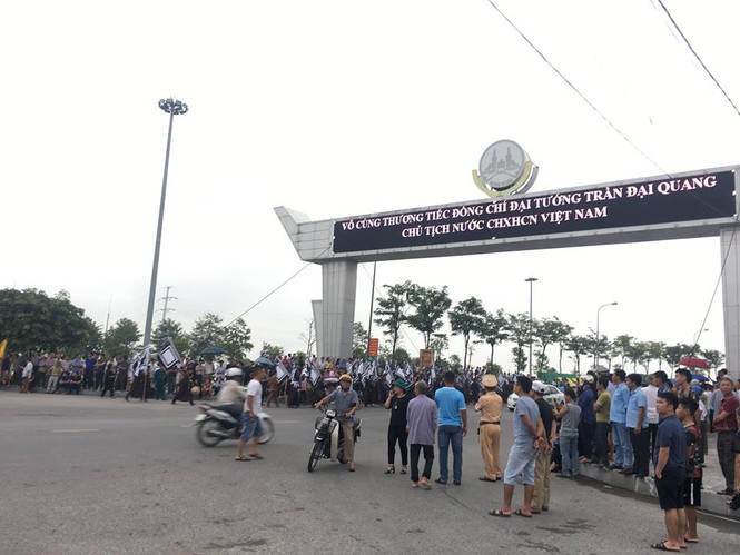 Cỗ linh xa đưa Chủ tịch nước Trần Đại Quang về quê nhà - ảnh 4