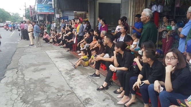 Cỗ linh xa đưa Chủ tịch nước Trần Đại Quang về quê nhà - ảnh 6