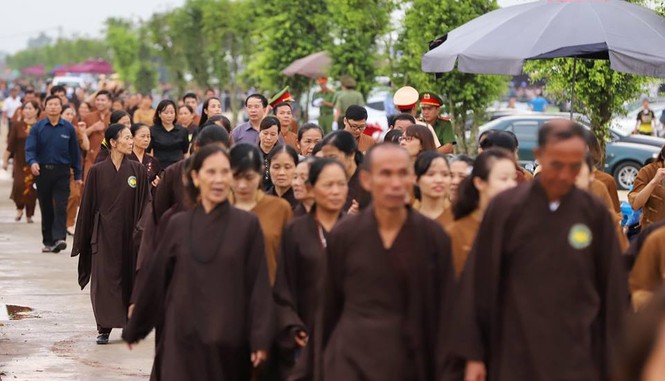 Cỗ linh xa đưa Chủ tịch nước Trần Đại Quang về quê nhà - ảnh 14
