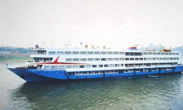 Trung Quốc chạy đua thời gian cứu nạn nhân trên tàu chìm - ảnh 16