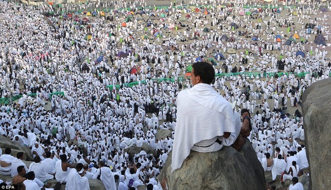 Cận cảnh vụ giẫm đạp kinh hoàng gần thánh địa Mecca - ảnh 4
