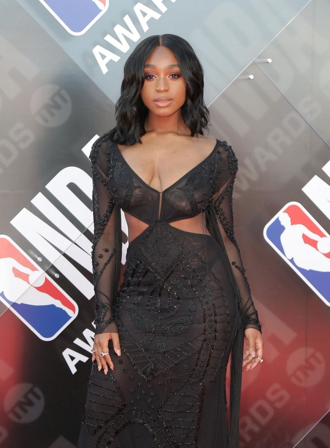 Mỹ nữ da màu Normani Kordei đẹp sexy đầy cuốn hút - ảnh 2
