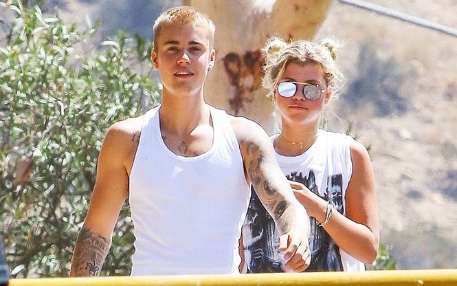 Sofia Richie diện bikini bé xíu khoe vóc dáng tuyệt đẹp - ảnh 8