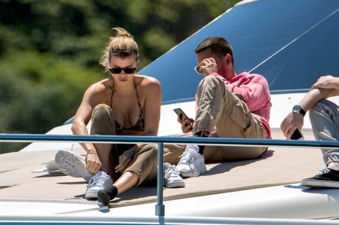 Sofia Richie diện bikini bé xíu khoe vóc dáng tuyệt đẹp - ảnh 3
