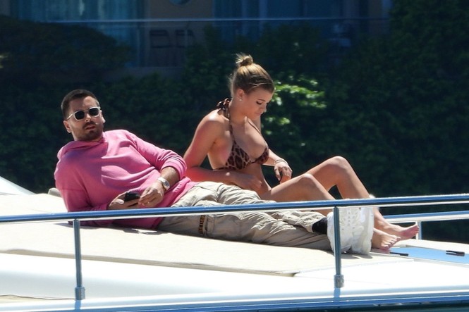 Sofia Richie diện bikini bé xíu khoe vóc dáng tuyệt đẹp - ảnh 4