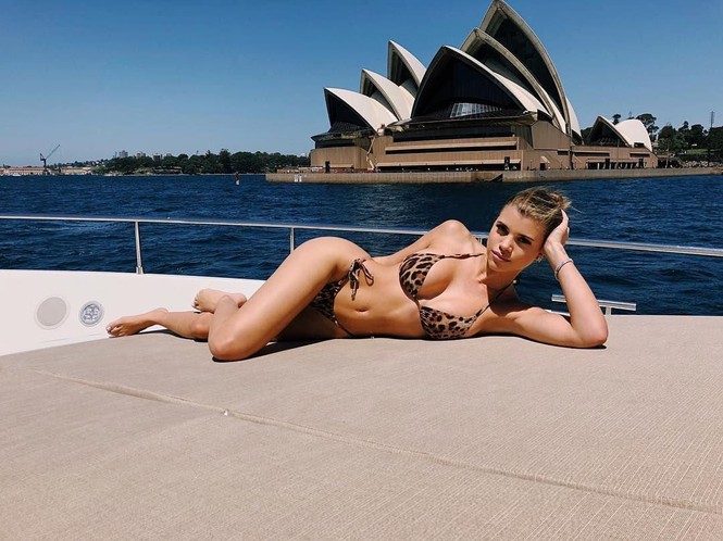 Sofia Richie diện bikini bé xíu khoe vóc dáng tuyệt đẹp - ảnh 6