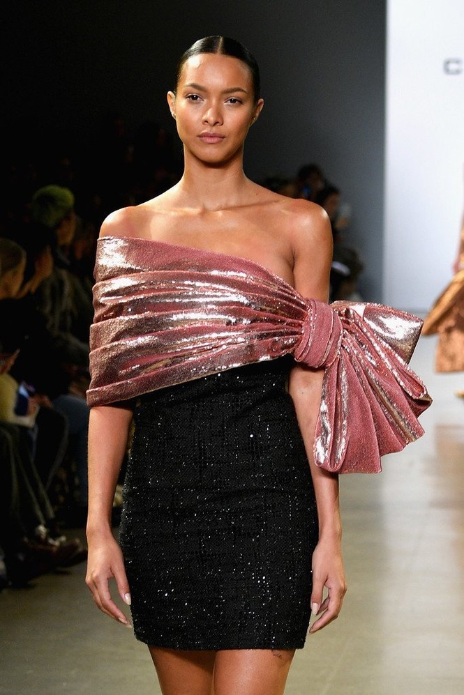 Siêu mẫu nội y Lais Ribeiro khoe dáng tuyệt mỹ trong show của Công Trí - ảnh 6