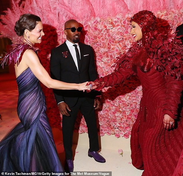 Katie Holmes lần đầu công khai tình cảm bên Jamie Foxx tại sự kiện lớn - ảnh 3