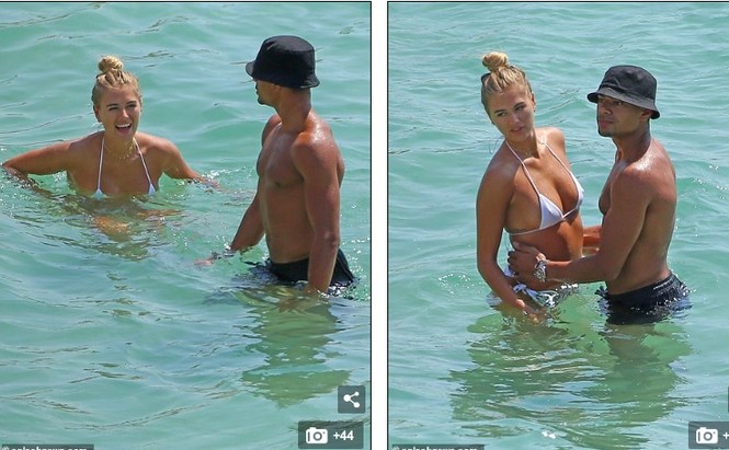Sao truyền hình Anh quá nóng bỏng với bikini bé xíu, tình tứ bạn trai trên biển - ảnh 10