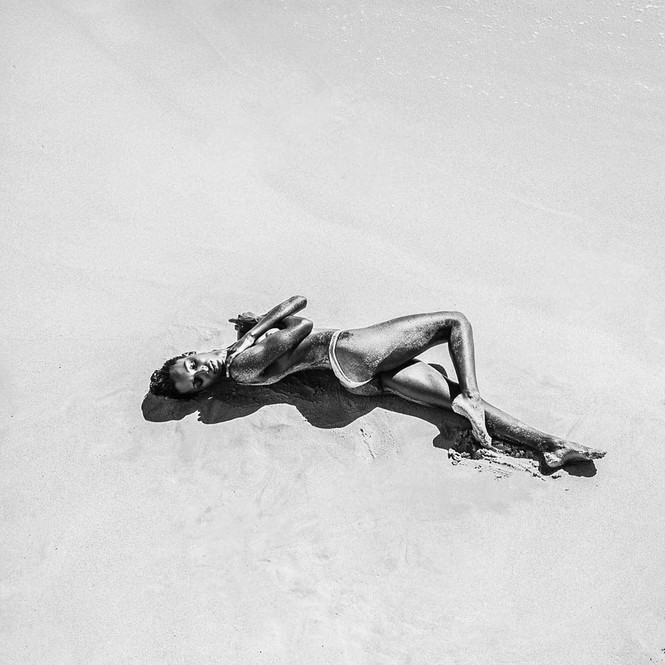 Ảnh khoả thân đẹp như tạc tượng của 'thiên thần nội y' Jasmine Tookes - ảnh 1