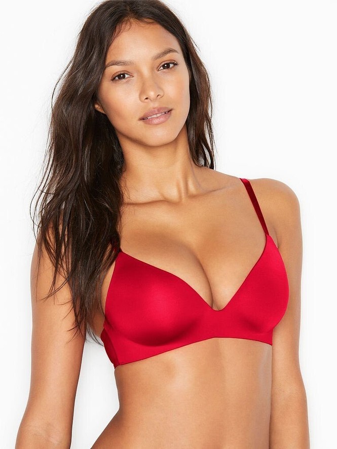 'Thiên thần nội y' của Victoria's Secret cực gợi cảm với nội y - ảnh 16