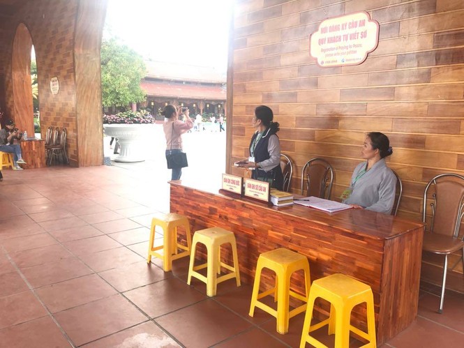 Chùm ảnh chùa Ba Vàng vắng khách sau