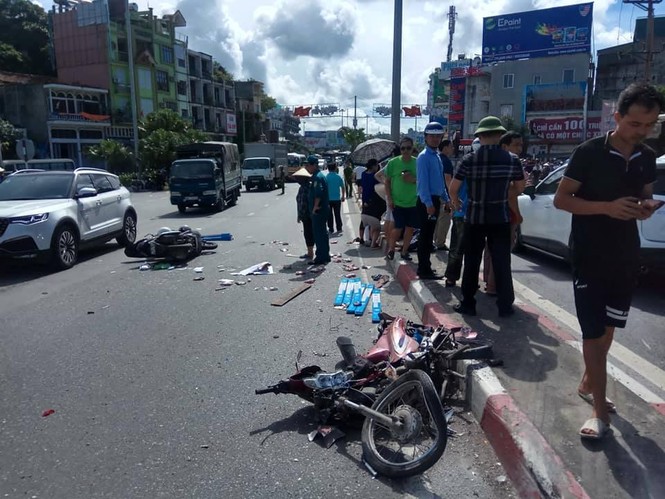 Tai nạn liên hoàn trên cầu Bãi Cháy, 2 người chết, 3 người nguy kịch - ảnh 1
