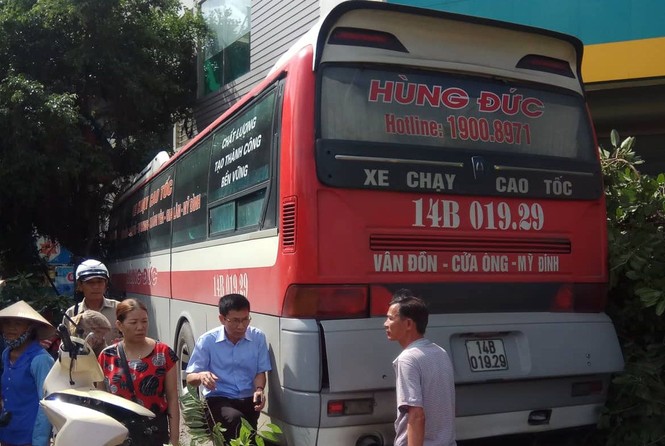 Tai nạn liên hoàn trên cầu Bãi Cháy, 2 người chết, 3 người nguy kịch - ảnh 2