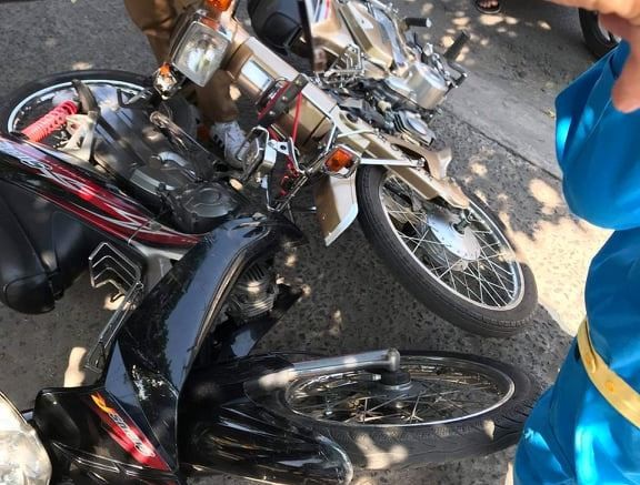 “Ô tô điên” gây tai nạn liên hoàn, đường ùn tắc kéo dài - ảnh 3