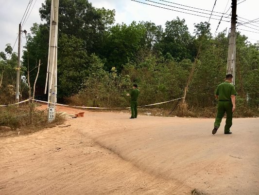 Ngăn cản xe container, một đội trưởng tử vong - ảnh 2