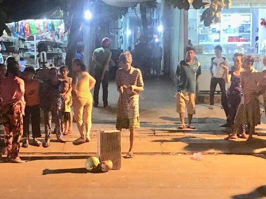 Mẹ ngất lịm khi phát hiện con trai treo cổ trong phòng - ảnh 1