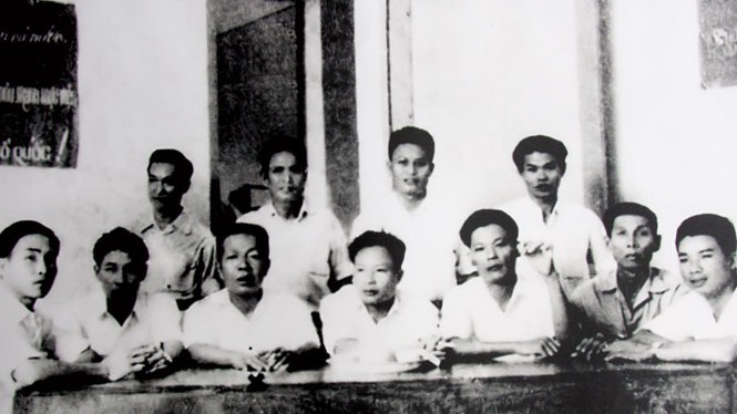 Hai tuyến đường Hồ Chí Minh - hai kỳ công chiến lược - ảnh 1