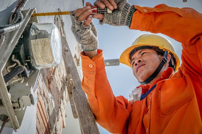 Đà Nẵng: Giảm điều hòa, quạt… tăng tiền điện - ảnh 1