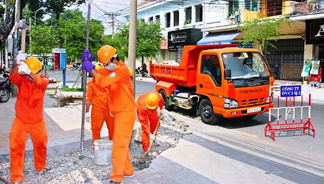 Lát đá hoa cương vỉa hè nghìn tỷ: Lợi bất cập hại - ảnh 1