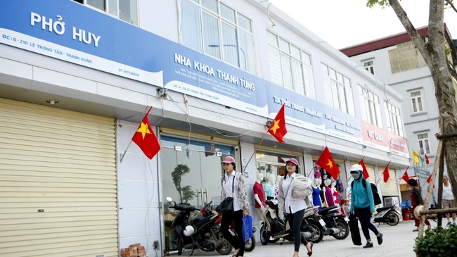 'Đồng phục' biển quảng cáo: Triệt tiêu thương hiệu doanh nghiệp - ảnh 1