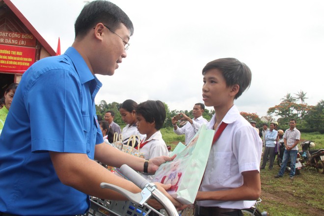 Chiến dịch Thanh niên tình nguyện hè 2017: Xung kích vùng khó - ảnh 1