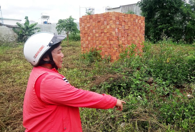Xây dựng trái phép, đập nhà dân, né nhà 'quan' - ảnh 1